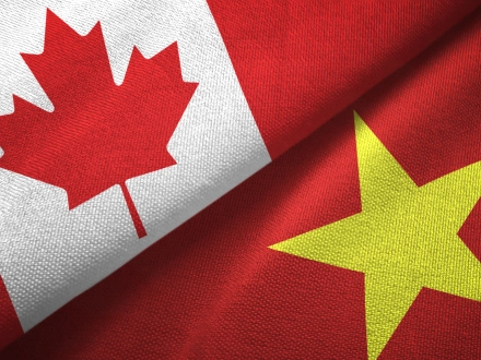 Relations commerciales Canada-Vietnam / Drapeaux